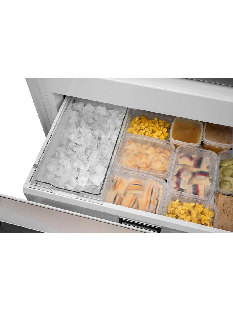 Ice Maker Inteligente com seleção do tamanho dos cubos que utilizam água purificada pelo filtro do refrigerador, mantém a gaveta sempre cheia com até 5 Kg de gelo. Ao acionar a função Super Ice se aumenta a produção de gelo de 1 Kg para 1,5 Kg por dia.