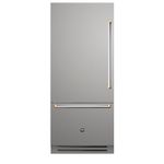 Refrigerador com portas em inox e puxadores Bertazzoni Master Gold.