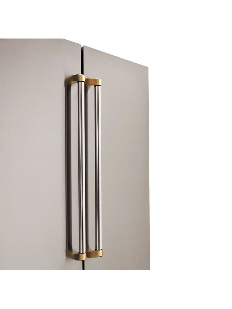 Aço inox anti-manchas possui uma proteção sobre as portas que evita marcas de dedo e manchas, proporcionando maior beleza e durabilidade.