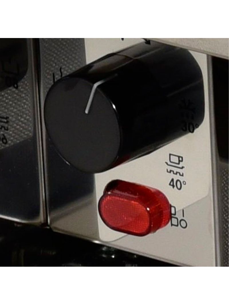 Controle de temperatura de 30 °C a 85 °C permite além de aquecer utensílios e pratos prontos, descongelar e assar lentamente alimentos para desfrutar de resultados mais macios e suculentos.