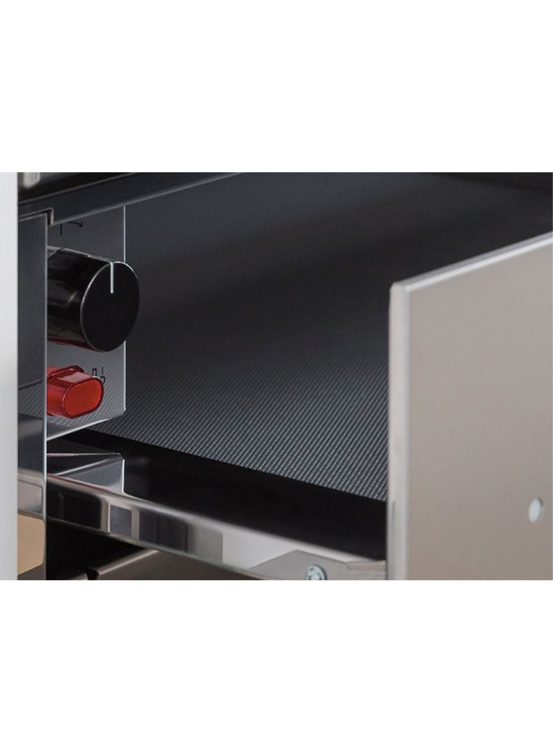 Robustas corrediças com fechamento Soft Close oferecem um deslizamento suave e seguro da gaveta, suportando pesos de até 25 Kg.