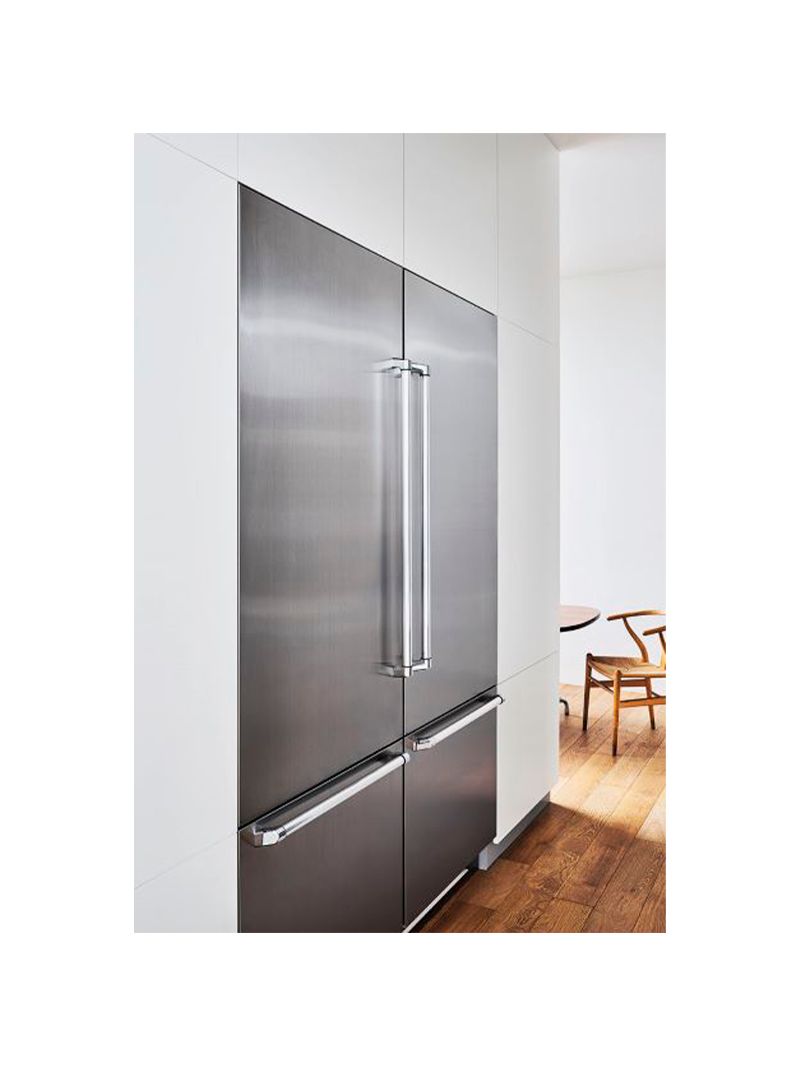 Embutimento Flush sem Frestas perfeitamente alinhados com a frente de qualquer móvel inclusive ao serem aplicados em duplas nas versões com portas em inox ou para revestir.