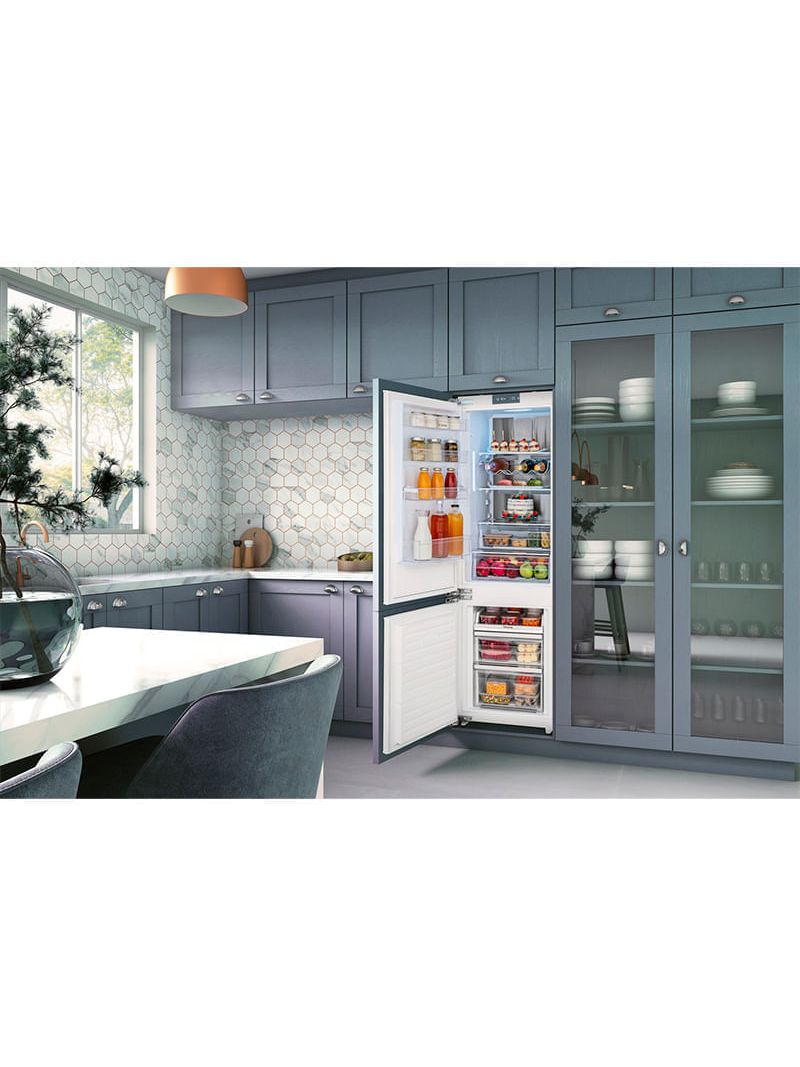 Funcionamento Silencioso: equipado com eficientes sistema de ventilação e compressor que oferecem baixo nível de ruído de 39 dB, indispensável para cozinhas integradas à outros ambientes.