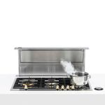 Sucção de 1.000 m³ / hora, ideal para preparos usando calor intenso, com 4 diferentes velocidades de aspiração.