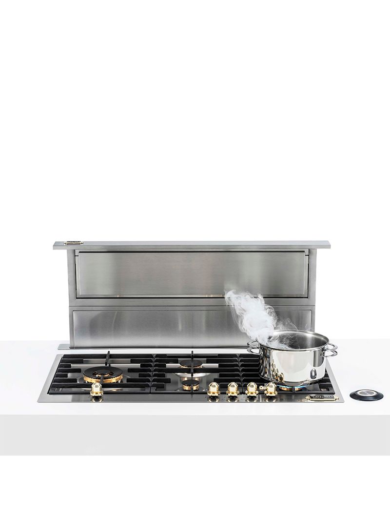 Sucção de 1.000 m³ / hora, ideal para preparos usando calor intenso, com 4 diferentes velocidades de aspiração.