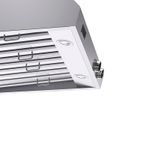 Iluminação com dois spots em LED de 1 W, que garantem clareza na área de cocção, eficiência energética e valorização estética do ambiente.