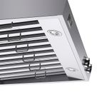 Iluminação com dois spots em LED de 1 W, que garantem clareza na área de cocção, eficiência energética e valorização estética do ambiente.