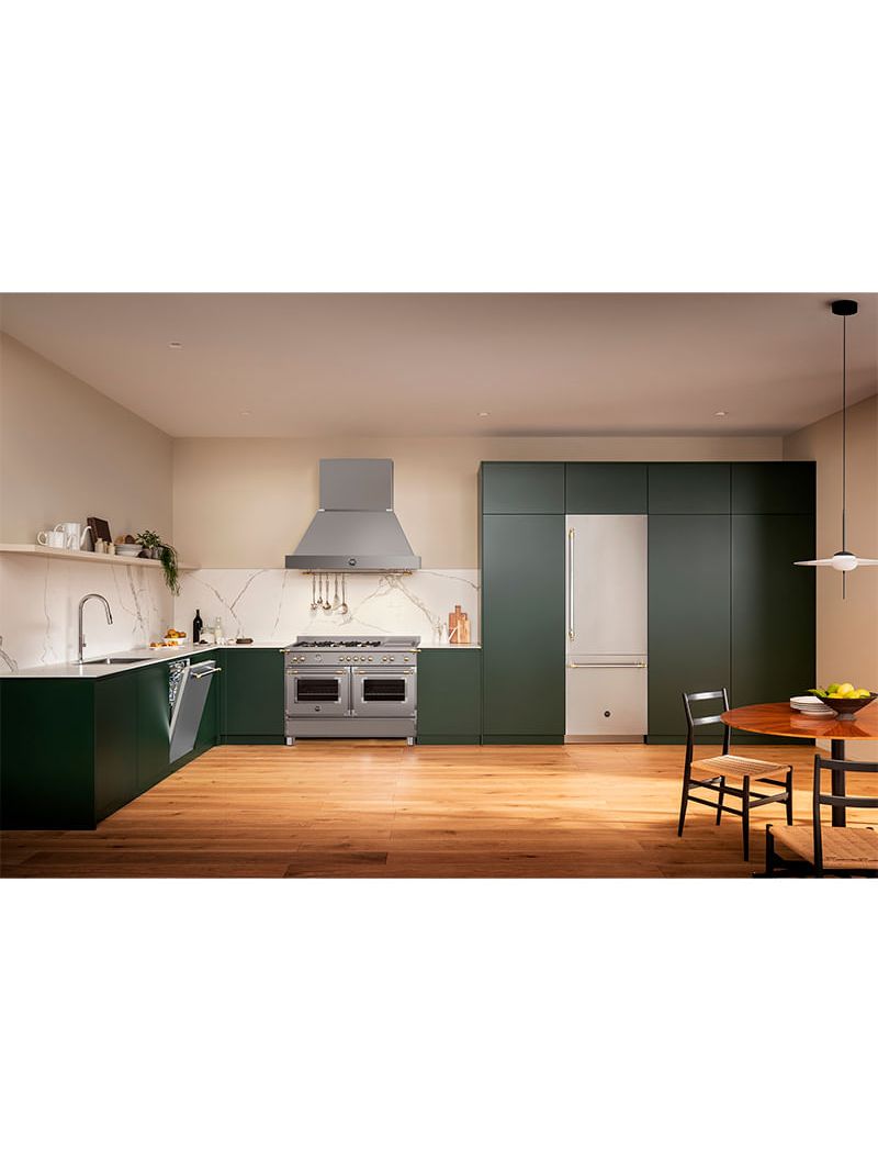 Potente e silenciosa, com motor de sucção de 1.000 m³/h, 3 velocidades e baixo nível de ruído, ideal para cozinhas integradas a outros ambientes.