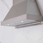 Iluminação em LEDs que permite visualizar o ponto de preparo dos alimentos por entre a fumaça e o vapor.