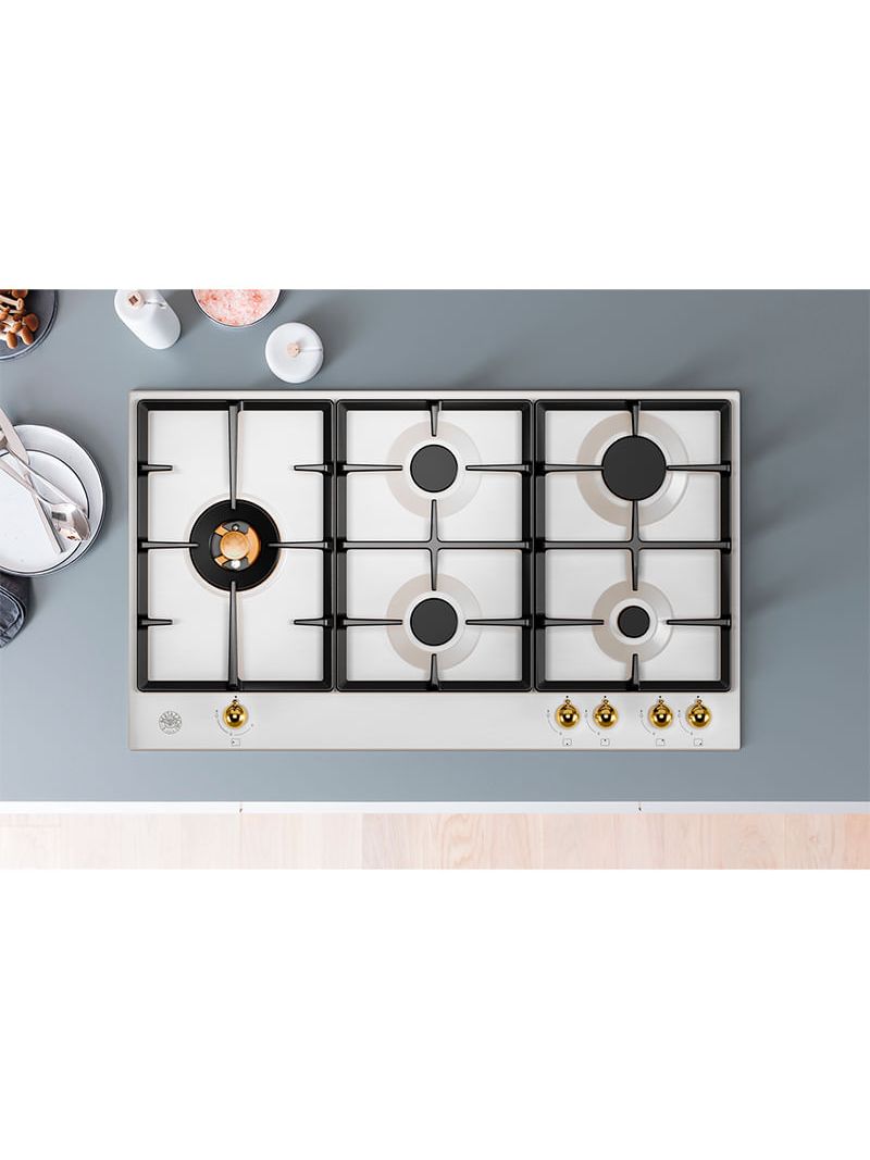 Design Heritage com acabamento em aço inox escovado de alta qualidade que combina com as várias texturas e cores da sua cozinha.