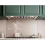 100% Anti-chama + Sistema Heat Guard. Seus componentes são altamente resistentes ao fogo e o avançado sistema de proteção Heat Guard ao detectar temperaturas superiores a 70° C liga automaticamente a coifa na velocidade máxima, garantindo a segurança do aparelho e dos armários em situações de calor excessivo.