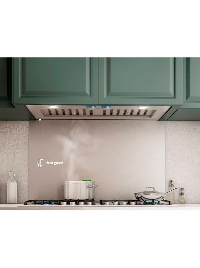 100% Anti-chama + Sistema Heat Guard. Seus componentes são altamente resistentes ao fogo e o avançado sistema de proteção Heat Guard ao detectar temperaturas superiores a 70° C liga automaticamente a coifa na velocidade máxima, garantindo a segurança do aparelho e dos armários em situações de calor excessivo.