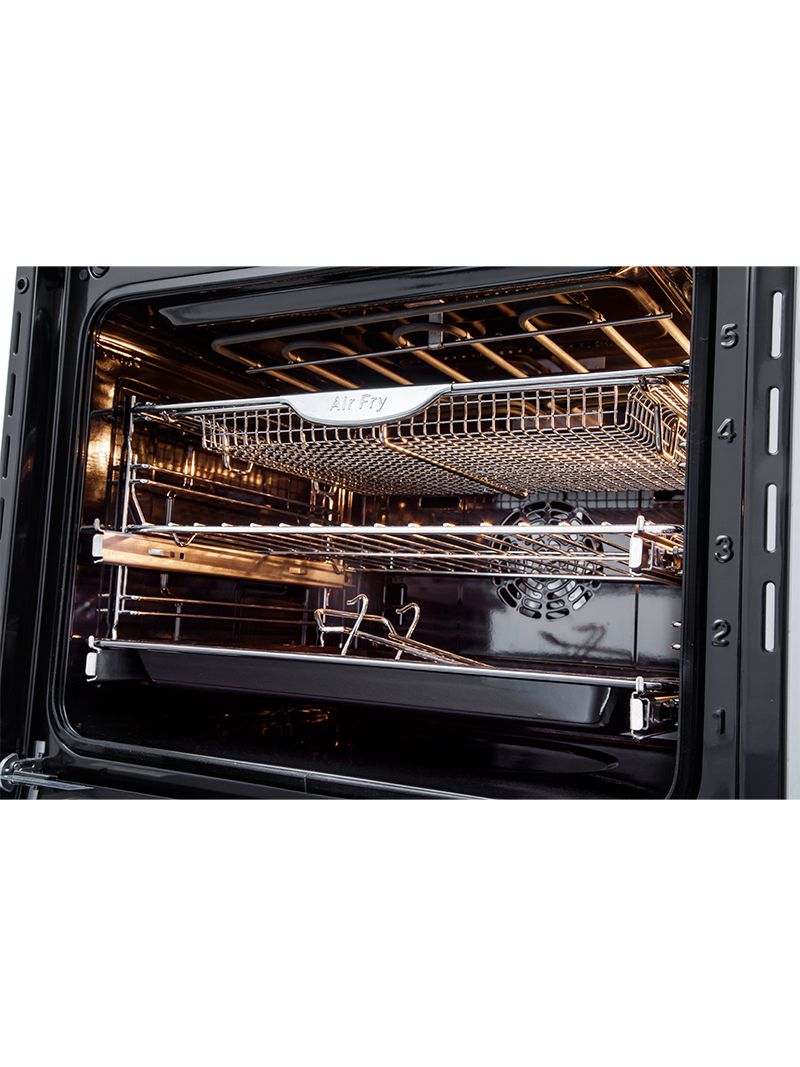 Tecnologia com função Air Fry de convecção que prepara alimentos crocantes e dourados sem necessidade de óleo, com resultados rápidos, uniformes e sem precisar virar durante o preparo.