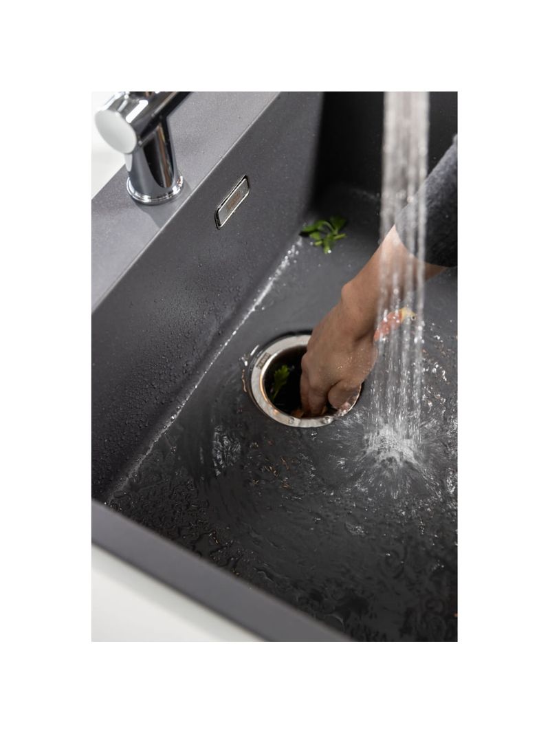 Mais higiene e menos odores com proteção antimicrobiana Safeguard aplicada nas partes molhadas contribui para a redução de odores.