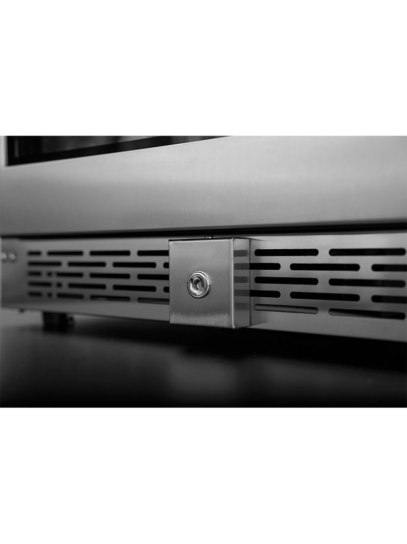 Fechadura integrada na porta que oferece mais segurança e controle de acesso às bebidas. O item é opcional e pode ser removido conforme a preferência, mantendo a estética e a praticidade do produto.