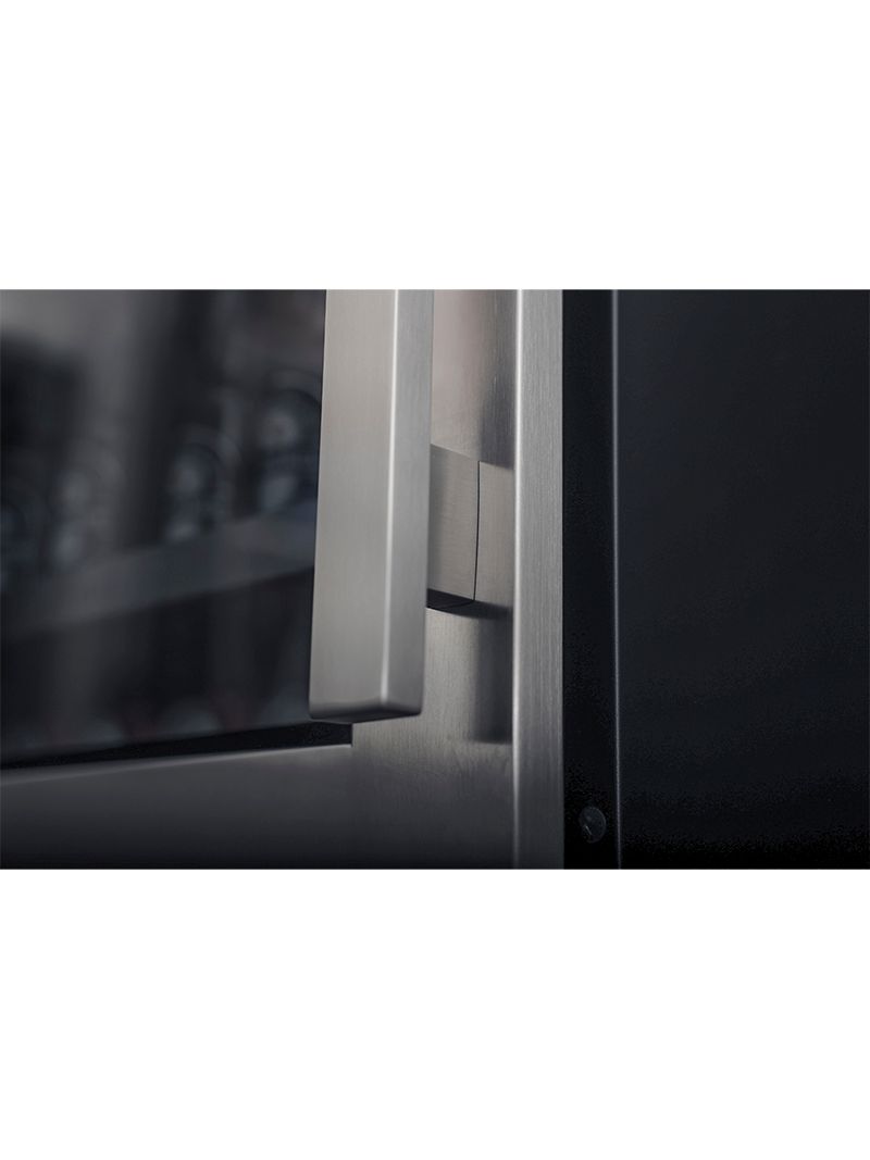 Puxador em inox com acabamento sofisticado e design ergonômico que garante firmeza no manuseio. Um detalhe elegante que valoriza o visual premium e a durabilidade do produto.