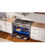 Revestimento interno Easy Clean com acabamento cerâmico que reduz a aderência de resíduos e facilita a limpeza dos fornos.