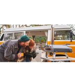 Para o casal apreciar juntos o preparo de pizzas e assados ao ar livre.