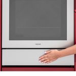 Calor ventilado por convecção que proporciona um aquecimento mais rápido e homogêneo de todos os tipos de alimentos e de utensílios como pratos e xícaras.