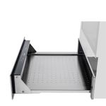 Gaveta sem laterais que permite visualizar todo o seu interior e remover grandes travessas com facilidade e segurança sem encostar na gaveta.