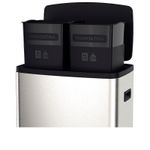 Duplo compartimento que permite separar resíduos recicláveis e orgânicos com mais praticidade no dia a dia.