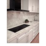 Estrutura em aço inox com pintura automotiva preta e design contemporâneo, unindo sofisticação, resistência e destaque na cozinha.