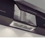 O duto pode ser embutido dentro do móvel, mantendo o visual clean, e direcionado para a área externa com eficiência.