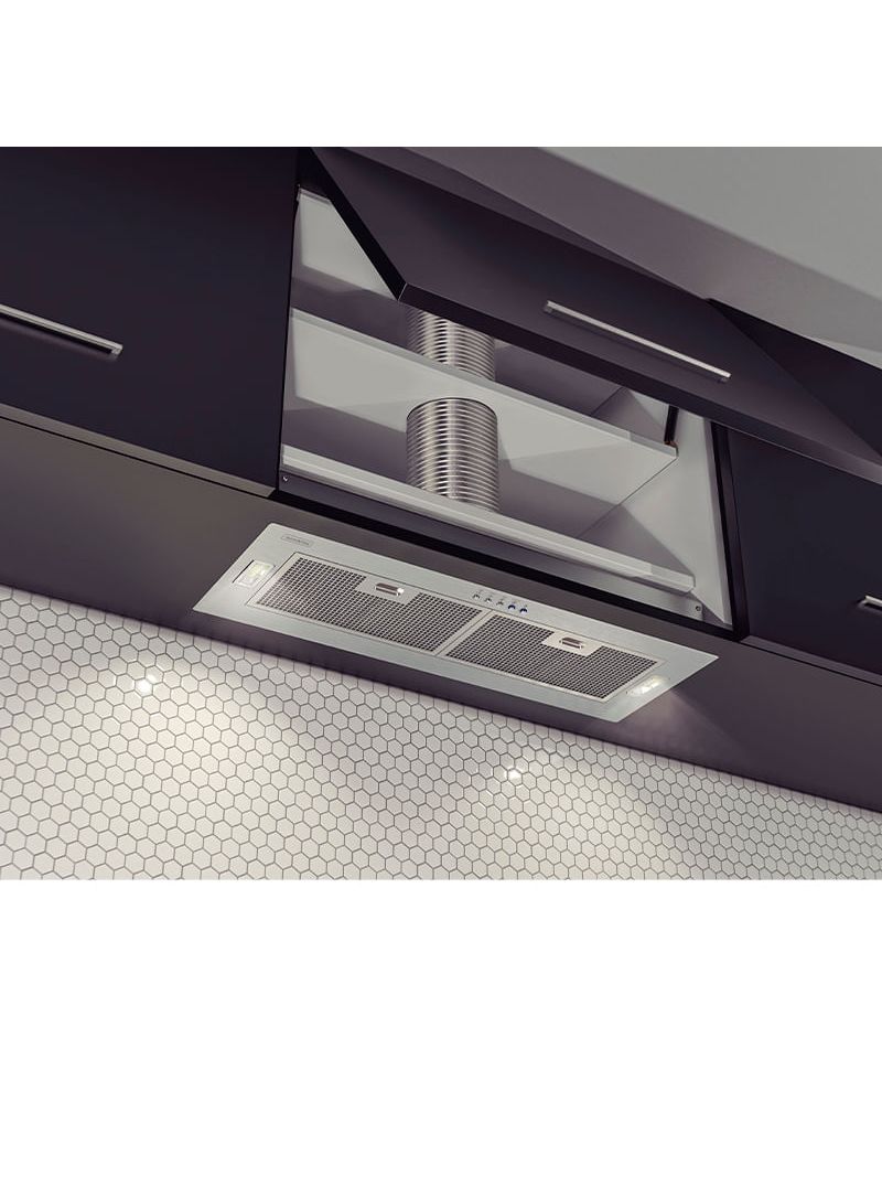 Permite adaptação do móvel com recorte na prateleira para passagem do duto, mantendo a estética clean e organizada.