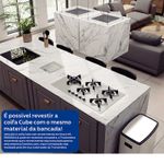 A Coifa Cube pode ser revestida com o mesmo material da bancada, criando um visual integrado e sofisticado.