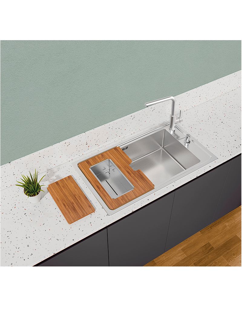 A Cuba acompanha acessórios que ampliam a funcionalidade e tornam a rotina mais prática.