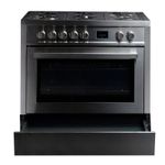 Forno com ampla capacidade de 105 litros, convecção e iluminação interna, além de porta com três vidros temperados e gaveta inferior que traz mais praticidade e organização no uso diário.