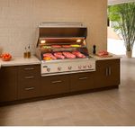 Perfeita para áreas gourmet, une alta performance e design sofisticado para momentos especiais no preparo de carnes e receitas ao ar livre.