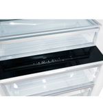 Refrigerador com temperatura ajustável de -1°C a 8°C, que permite maior controle conforme a necessidade.