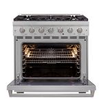 Amplo forno com 160 litros e sistema de convecção, que proporciona distribuição uniforme de calor e resultados mais homogêneos.