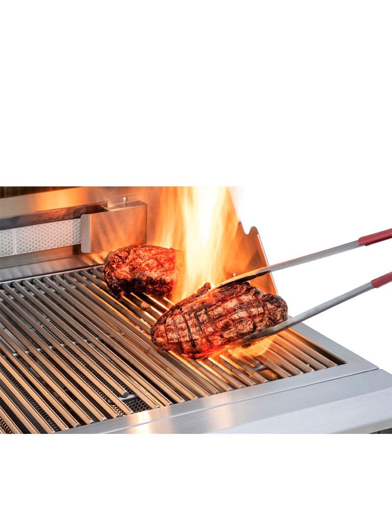 Queimador sear de 15.000 BTUs com calor intenso e uniforme para selagem perfeita e carnes mais suculentas.