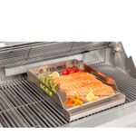 Chapa grill em inox com reforço antiempenamento e coletor de gordura integrado para preparo prático e uniforme.