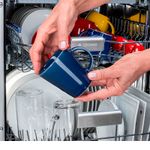 Machine Wash com limpeza interna que remove odores, sujeiras e manchas da lava-louças.