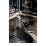 Braço aspersor em aço inox com acabamento refinado e elegante apresentação interna.