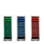 Iluminação em LED com luz fria e uniforme nas cores branco, verde ou âmbar, valorizando o interior e o ambiente com sofisticação.