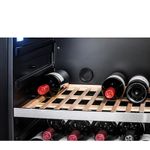 Filtros de carvão ativado que purificam o ar interno e preservam os sabores e aromas originais dos vinhos.