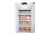 Função Super Freeze com congelamento rápido a -24 °C para preservar sabores, texturas e nutrientes.