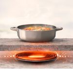 Com 16 níveis de calor que proporciona ajuste preciso de temperatura em cada zona, garantindo controle total do preparo, de receitas delicadas a altas intensidades.