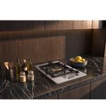 Mesa em aço inox 304 com alta resistência à corrosão e manchas, garantindo durabilidade e elegância ao cooktop.